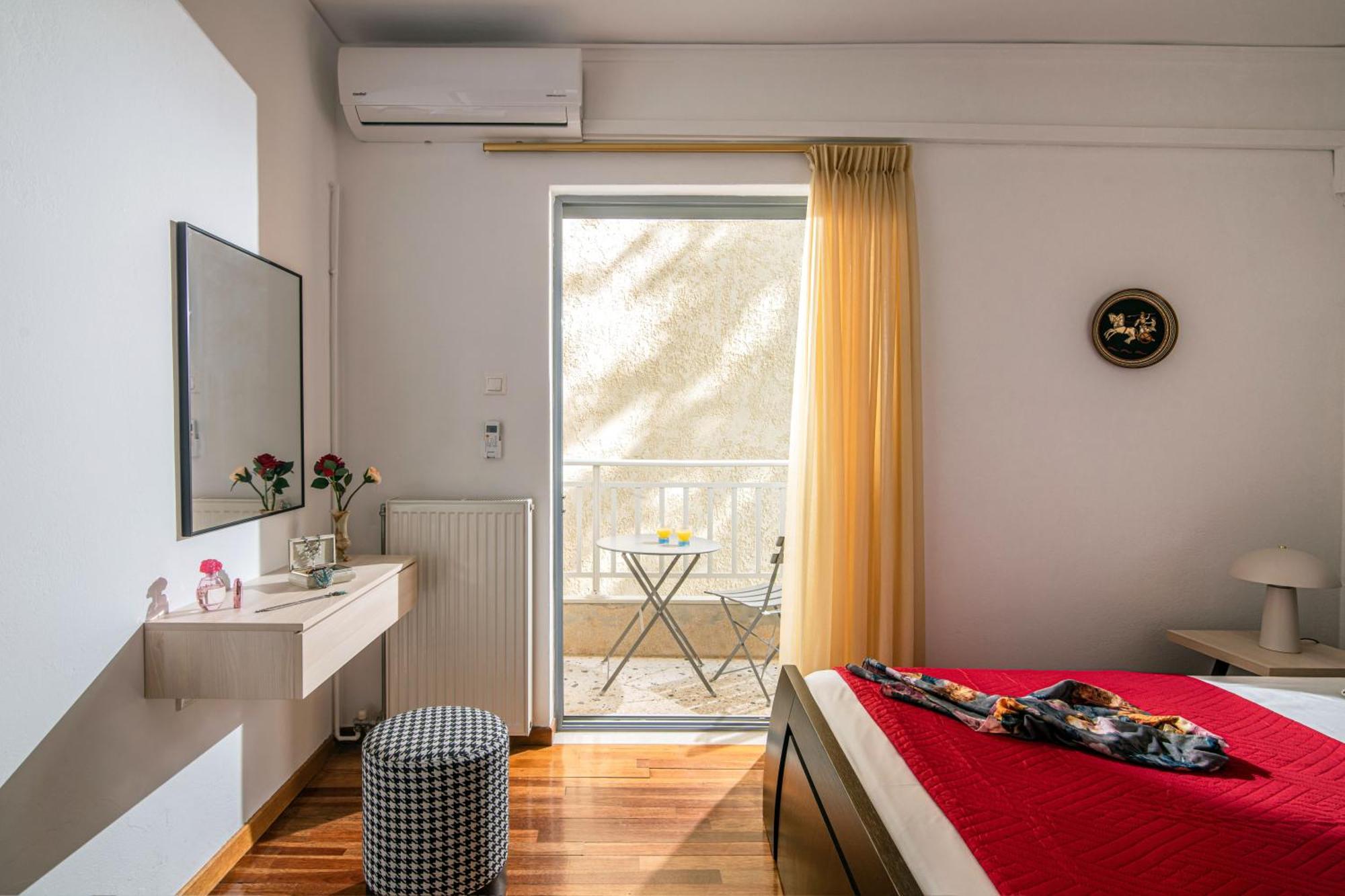 Central Double Bedroom Apartment Heraklion  Exterior photo